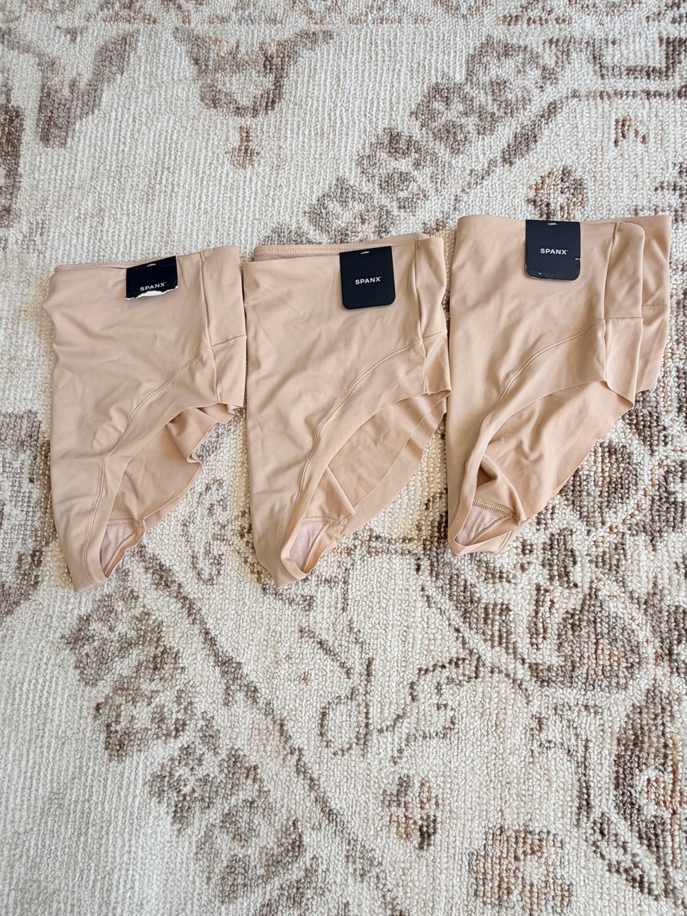 Lot of 3 SPANX Supersmooth Undie-tectable Hi-Leg Brief XL Champagne Beige 40157R - Picture 2 of 13